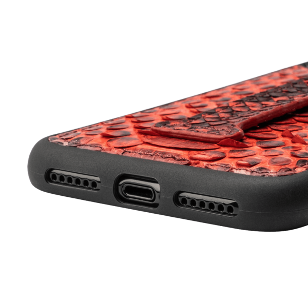 iPHONE 11 PRO LEDERHÜLLE MIT FINGERSCHLAUFE PYTHON  Dunkel Rot Mode – Bild 2